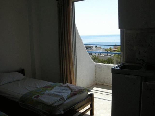 Efrosyni Apartments Agia Marina  ภายนอก รูปภาพ