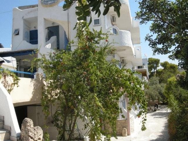 Efrosyni Apartments Agia Marina  ภายนอก รูปภาพ